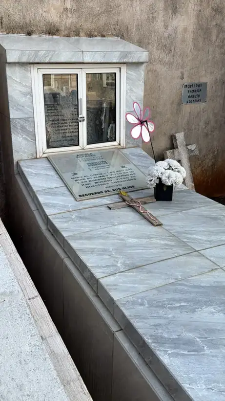 Photo of marker: ANGELA BARAJAS · PRIMITIVO RODRIGUEZ