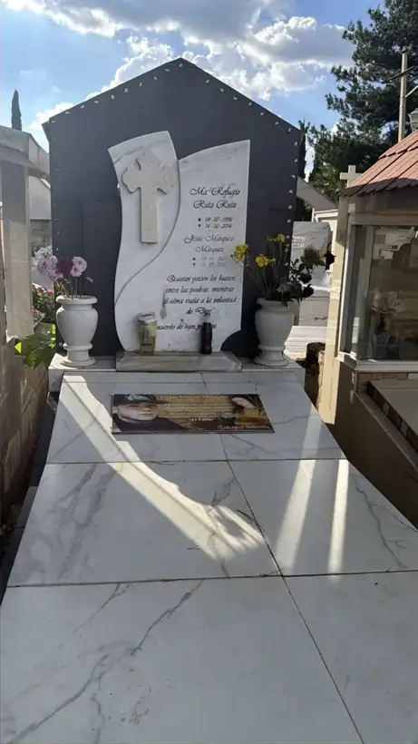 Photo of marker: Ma. Refugio Ruiz Ruiz · Jesús Márquez Márquez