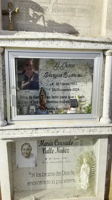 Photo of marker: J. Jesus Vargas Barrera