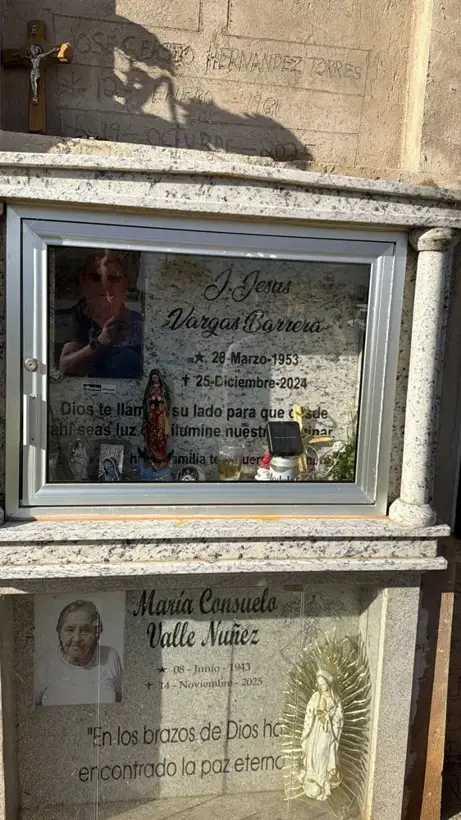 Photo of marker: María Consuelo Valle Nuñez