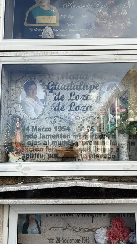 Photo of marker: María Guadalupe de Loza de Loza