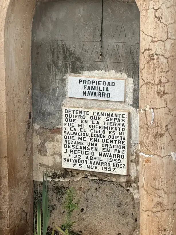 Photo of marker: J. Refugio Navarro · Salvador Navarro Hdez