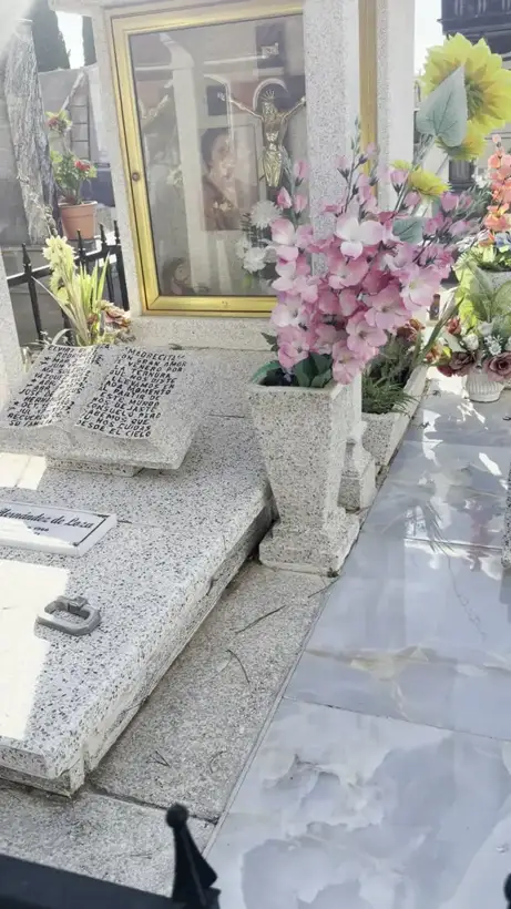 Photo of marker: ELVIRA DE LOZA RODRIGUEZ · MA. SOLEDAD VAZQUEZ HDEZ. · JOSE DE JESUS HERNANDEZ