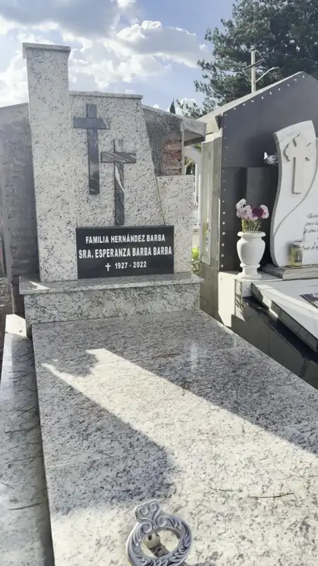 Photo of marker: Esperanza Barba Barba